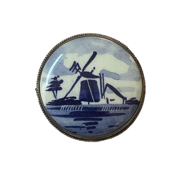 1960s Delft Pottery White & Blue 925 Silver Small Dutch Windmill Shorline Pin - Picture 1 of 3